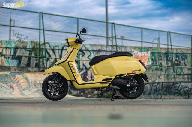 Lambretta X200 lam le gat gio Vespa Sprint bang dan chan xin hon toan dien - 42