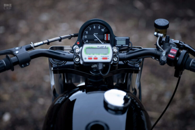 Một chiếc xe đua triumph t140 lấy cảm hứng từ tr6 của steve mcqueen
