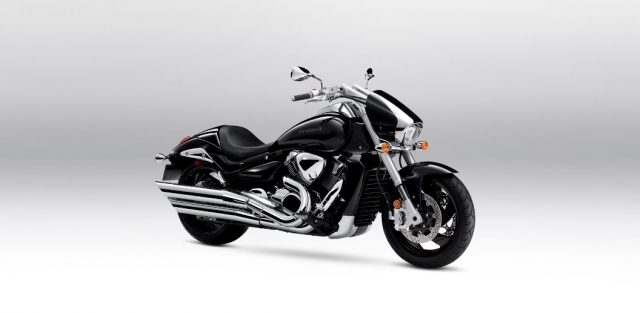 Suzuki Boulevard M109R 2024 tro lai trong nam moi - 3
