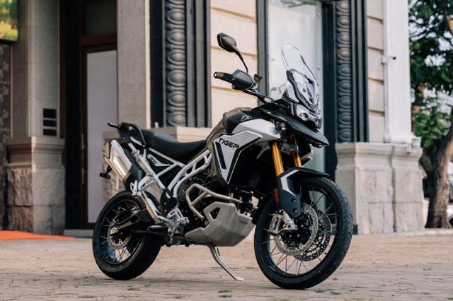 Triumph Tiger 900 2024 chinh thuc trinh lang tai Viet Nam voi 3 bien the
