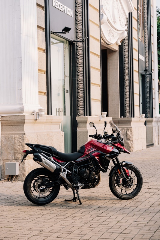 Triumph Tiger 900 2024 chinh thuc trinh lang tai Viet Nam voi 3 bien the - 4