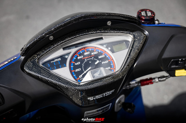 Wave 125i don full do xin khoe dang cuc chay giua Sai Gon - 7