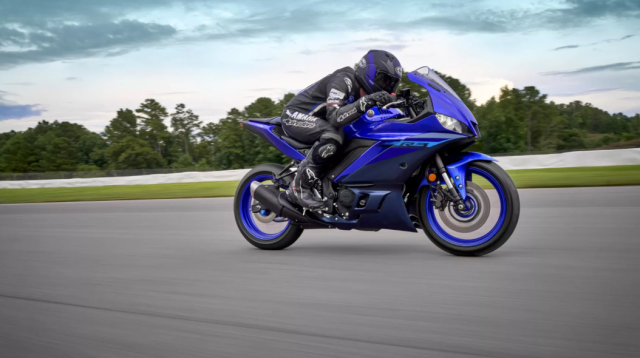 Yamaha R3 2024 ra mat mau moi kieu dang moi voi gia 138 trieu dong - 7