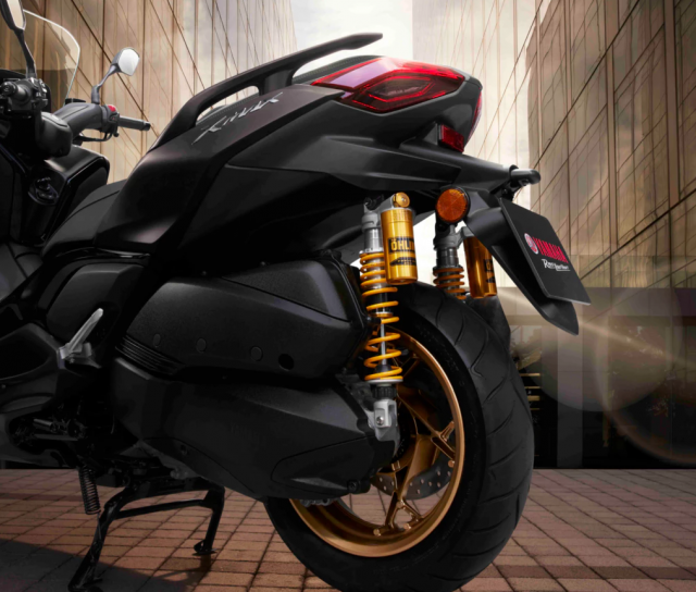 Yamaha XMAX 300 2024 Tech MAX ra mat duoc trang bi san phuoc Ohlins - 6