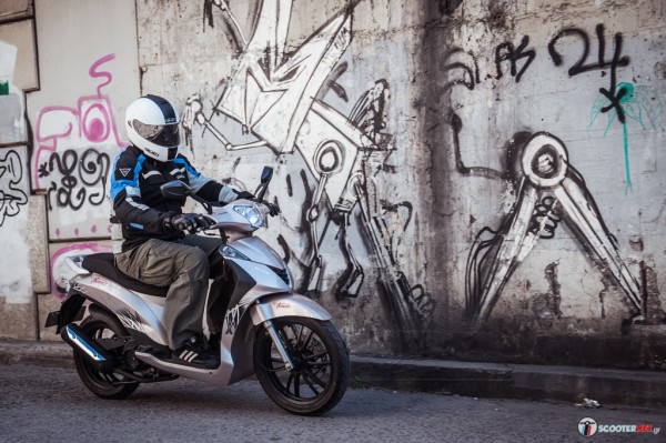 Can canh Daytona Trevis 125 den tu Y so huu dan chan hai dia dang mo uoc - 17