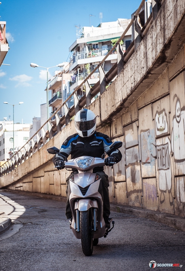 Can canh Daytona Trevis 125 den tu Y so huu dan chan hai dia dang mo uoc - 19