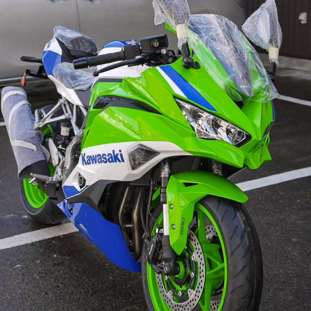 Kawasaki Viet Nam chinh thuc nhan coc ZX4R voi gia ban hon 240 trieu dong - 3
