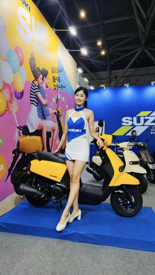 Suzuki SUI 125 lo dien ngoai hinh moi nhan manh vao ve dep tre trung - 11