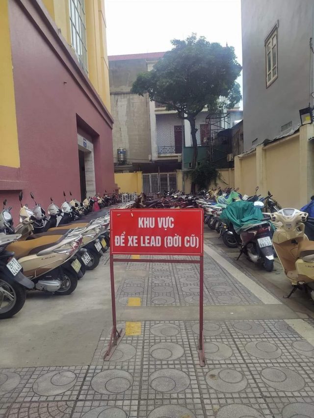 Vi sao bai giu xe luon co vi tri VIP danh cho Honda LEAD - 3