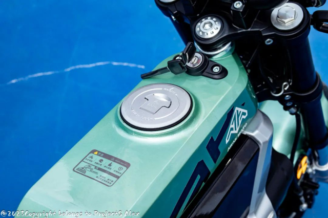 Awak AK11 2024 so huu ngoai hinh nhu mot khau sung xung tam voi ten goi - 16