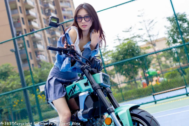 Awak AK11 2024 so huu ngoai hinh nhu mot khau sung xung tam voi ten goi - 28