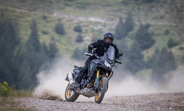 Rieju Aventura 500 mau Adventure hang trung hoan toan moi vua ra mat - 11