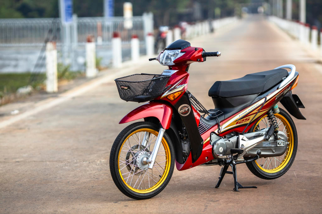 Future 125 do den tu Binh Duong khong doc la nhung lai cuc dep - 3