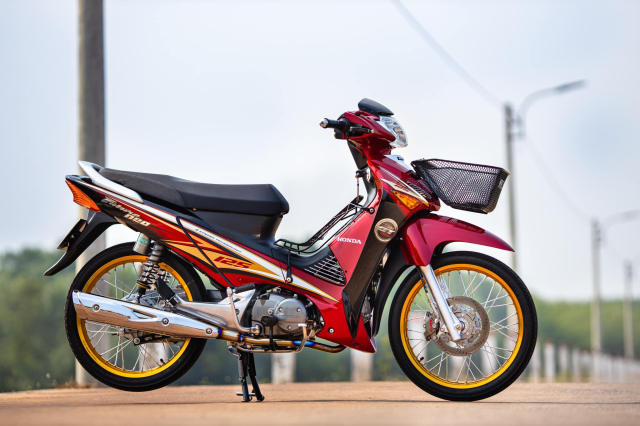 Future 125 do den tu Binh Duong khong doc la nhung lai cuc dep - 7