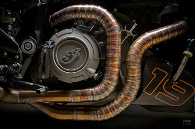 Indian FTR 1200 do duoc lay cam hung tu nhung co may hoang da Pikes Peak - 9