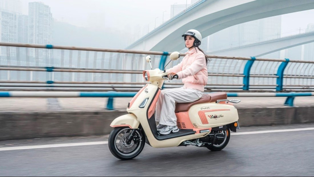 Jialing Bugatti 125 gay an tuong boi dan cong tac sang trong nhu not that o to - 24