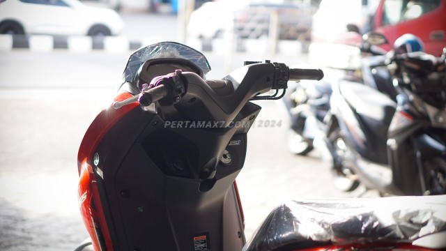 Xe tay ga 155cc moi cua Yamaha co gia chi 40 trieu - 5