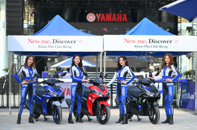 Yamaha NVX 155 VVA 2024 trinh lang mau sac moi