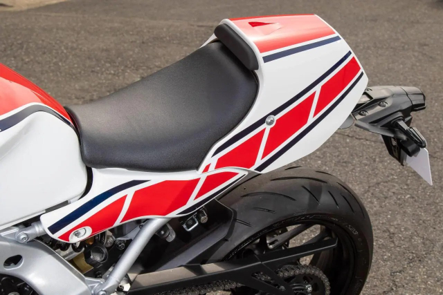 YAMAHA va YS GEAR hop tac thiet ke mau son cho XSR900 GP 2024 - 9