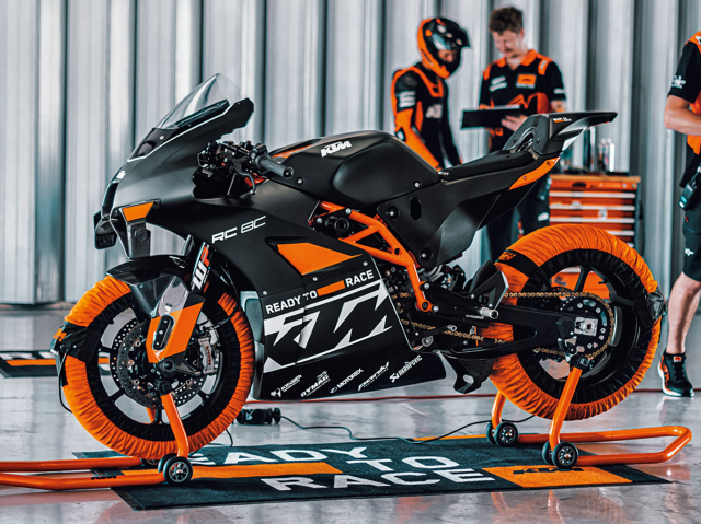 Lo tin Husqvarna 801 RetroSport dua tren KTM RC 8C dang duoc phat trien - 5