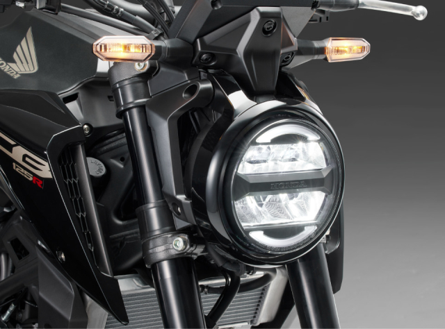 CB125R 2024 so huu man hinh tu thay doi mau sac dua vao ngay dem - 5