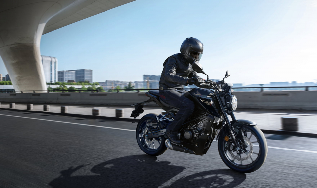 CB125R 2024 so huu man hinh tu thay doi mau sac dua vao ngay dem - 19