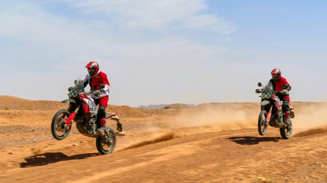 DesertX Rally ra mat tai An Do Chiec mo to dia hinh hieu suat cao cua Ducati - 5