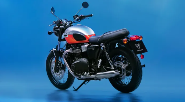 Gia dinh Triumph 2025 tao bao voi mau sac moi - 9