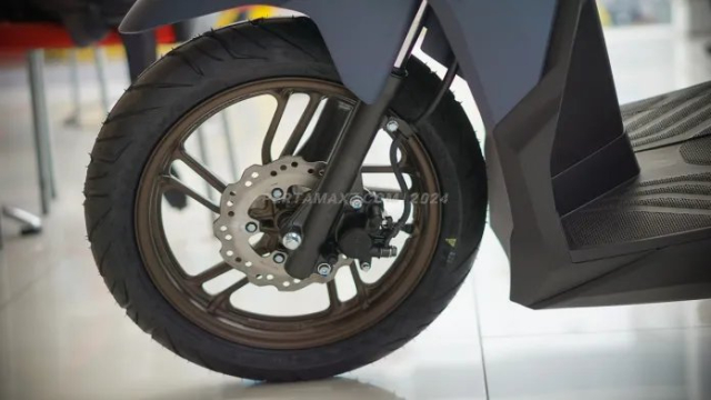 Can canh Vario 125 2025 phien ban cao cap nhat duoc Honda trang bi tan rang - 8