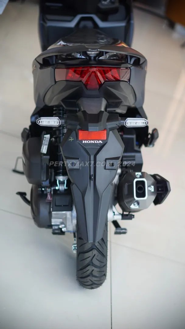 Can canh Vario 125 2025 phien ban cao cap nhat duoc Honda trang bi tan rang - 12