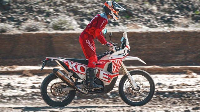 Kove 450 Rally mang phong cach mo to Dakar da co mat tai VN voi gia hon 260 trieu dong - 3