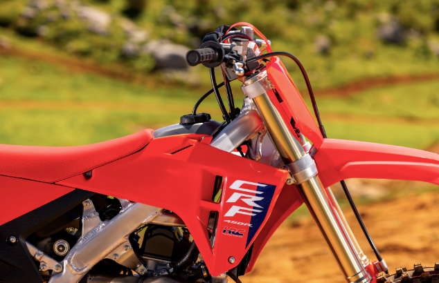 Honda CRF450R 2025 trai qua nhung dieu chinh lon theo loi khuyen cua nha vo dich the gioi - 3