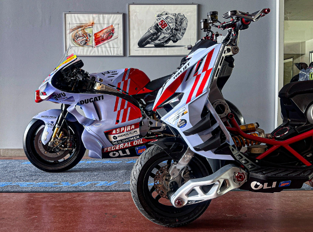 Italjet sap ra mat phien ban Gresini Dragster lay cam hung xe dua Ducati Desmosedici GP23 - 3