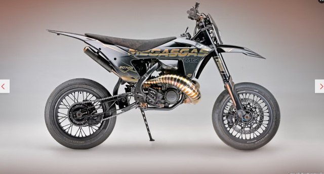 Megasgas EC 700 Supermoto 2 thi hoan thien tu noi cong den ngoai hinh - 5