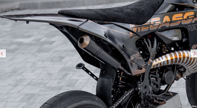 Megasgas EC 700 Supermoto 2 thi hoan thien tu noi cong den ngoai hinh - 8