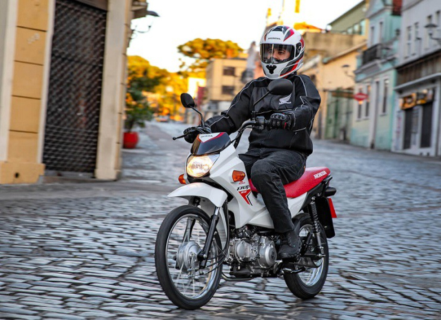 Pop 110i ES 2025 chiec xe so co thiet ke doc la cua Honda - 9