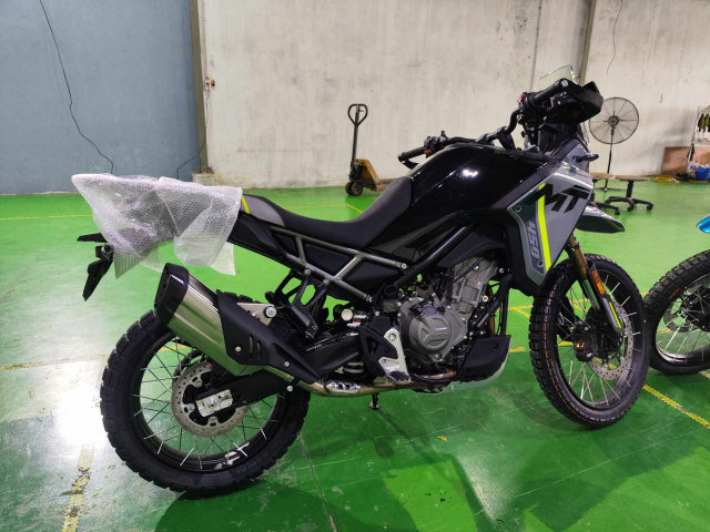 165 trieu de mua CFMoto 450MT vua ve Viet Nam on ap khong AE - 21