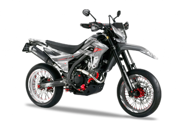 CRF250L Street Motard tac pham mang phong cach Motard tuy chinh tu Dirtfreak - 3