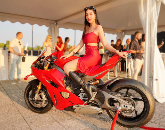 Hao hung khi biet Ducati Panigale V4 S 2025 vua ra mat co suc manh va cong nghe dinh cua chop - 24