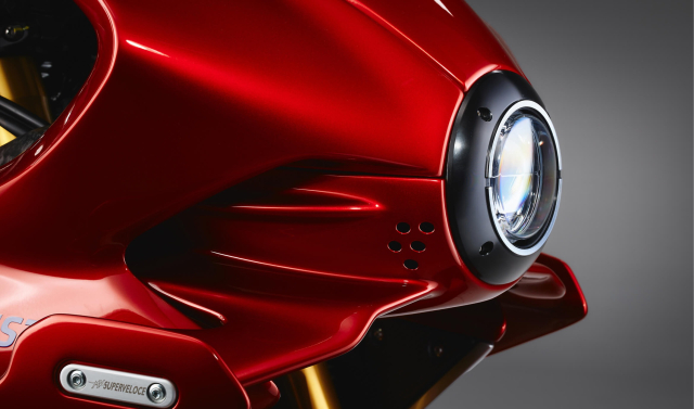 Co 2 ty dong chua chac so huu duoc MV Agusta Superveloce 1000 Serie Oro 2025 - 3