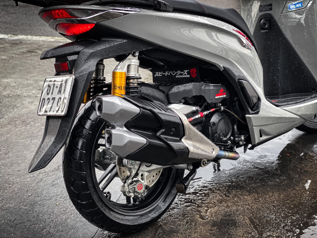 SH350i so huu cay po Sportbike Honda pha cach dan dau trao luu - 9