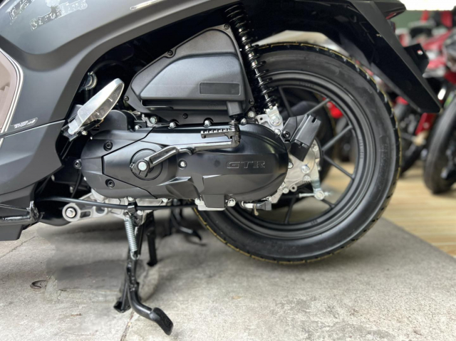 Bat ngo voi Ginio 2025 mau xe doc la Campuchia dao nhai kieu dang Honda Genio - 8