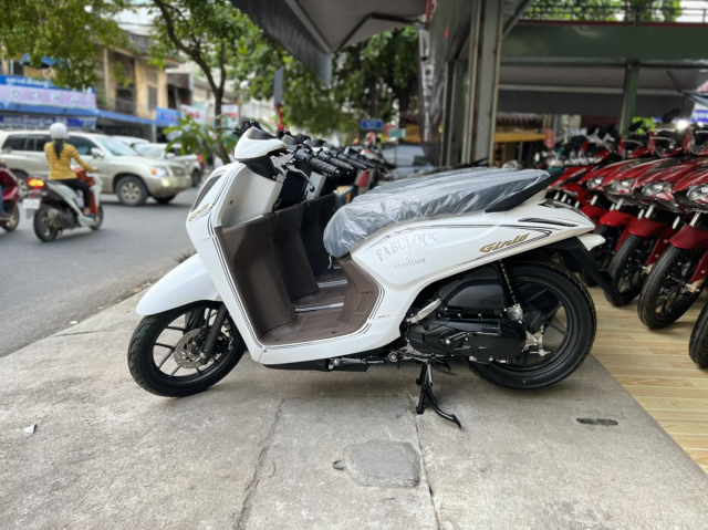 Bat ngo voi Ginio 2025 mau xe doc la Campuchia dao nhai kieu dang Honda Genio - 16