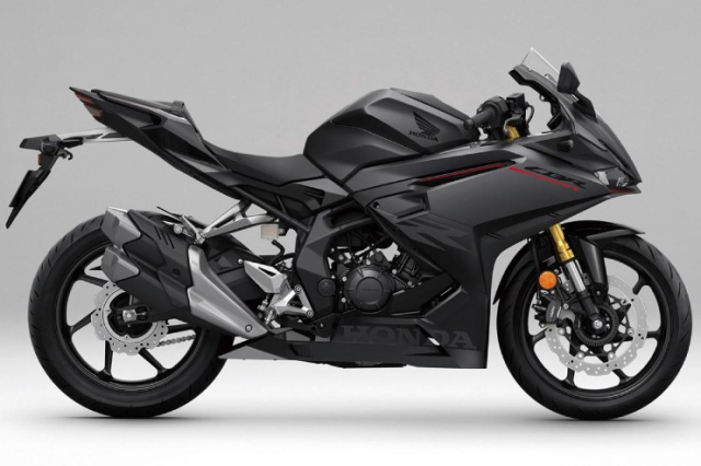 2024 Honda CBR250RR gia hon 194 trieu dong hut dan tap choi - 5