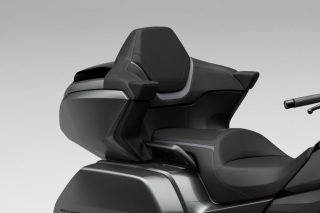 Anh em biet tin gi chua Honda Gold Wing Tour 2024 ra mat mau moi mang ten Heavy Gray Metallic You - 7