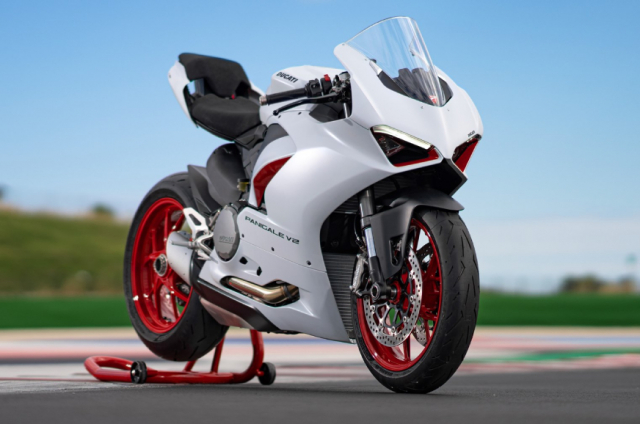 Anh em cung toi du doan mau xe ke nhiem Ducati Panigale V2 se trong nhu the nao nha - 7