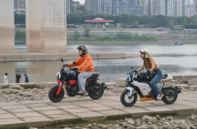 Qua an tuong voi mau con tay 150cc moi nhieu trang bi an toan gia chi hon 30 trieu dong - 8
