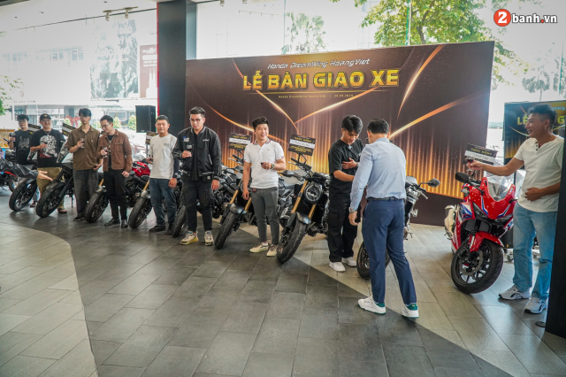 Honda DreamWing Hoang Viet ban giao nhung mau xe mo to the he 2024 den tay khach hang - 17