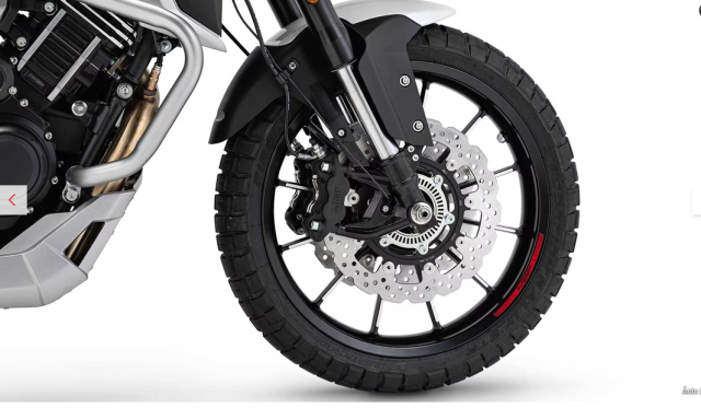 Morbidelli T1002V lai tap giua Tiger 1200 va VStrom 1050 ra mat voi gia ngang SH350i - 9
