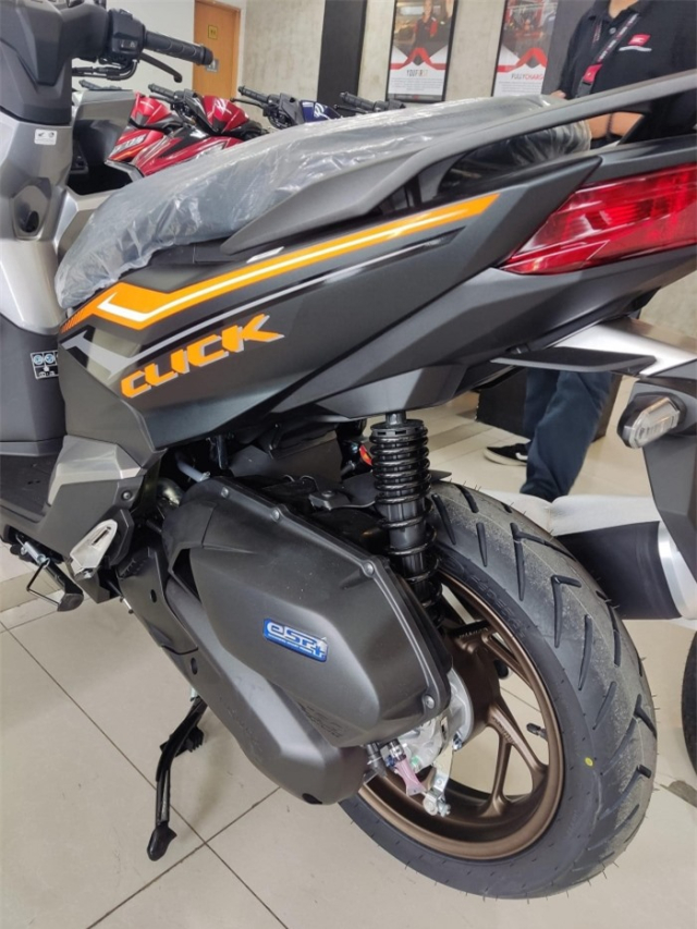 Tay ga Honda 160cc moi chinh thuc ve dai ly - 5